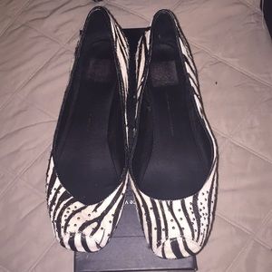Black/white zebra faux fur flats